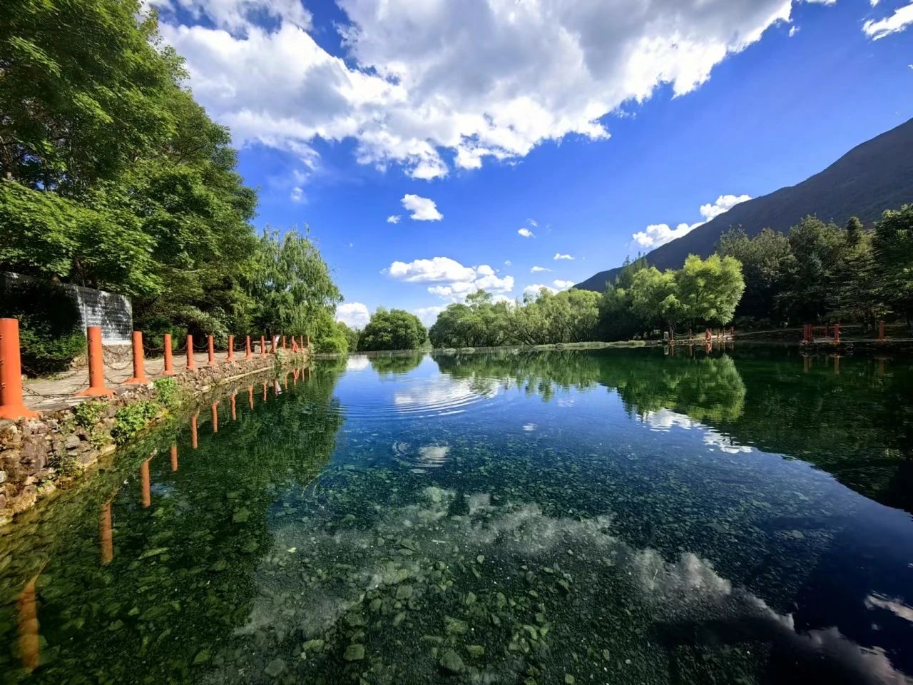 在玉水寨品味慢生活，感受民族文化