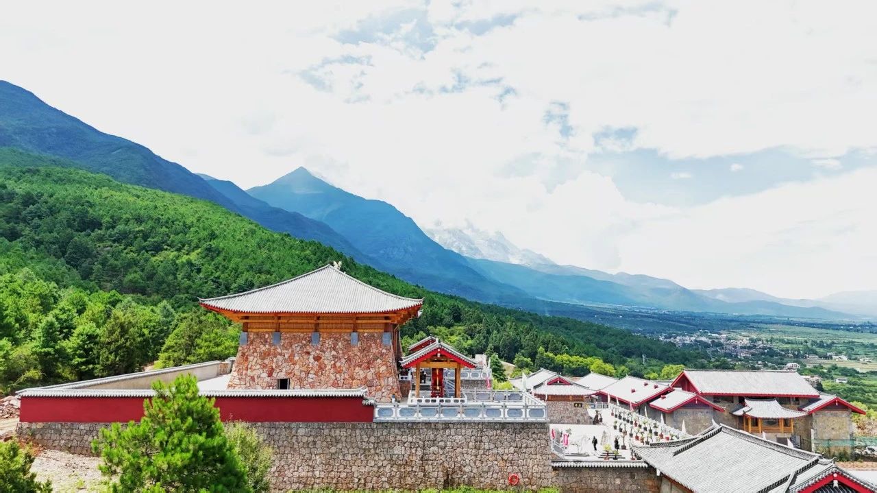 美鲁纳西村招聘